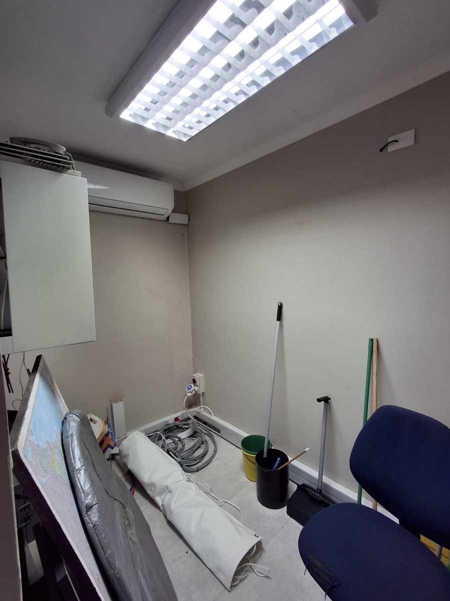 To Let Commercial Property for Rent in Stirling Eastern Cape